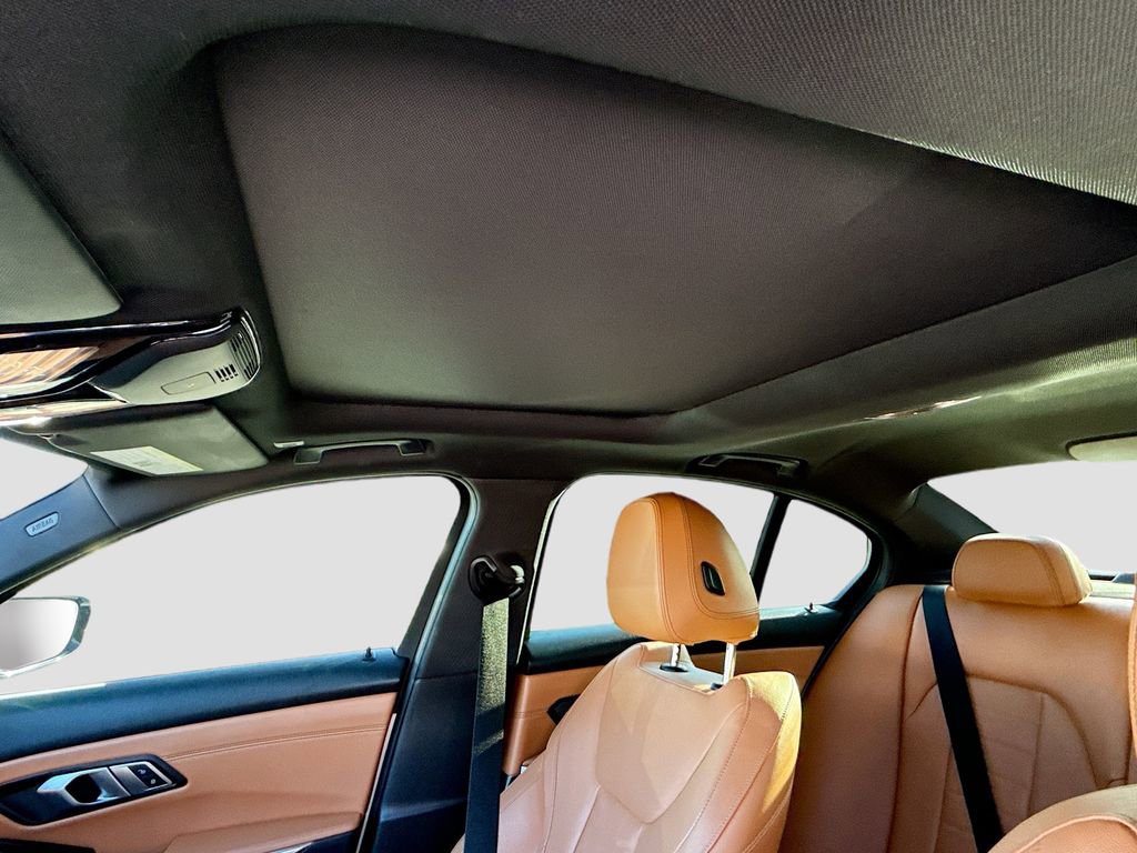 Used 2021 BMW 330i Sedan w/ Executive Package image 28