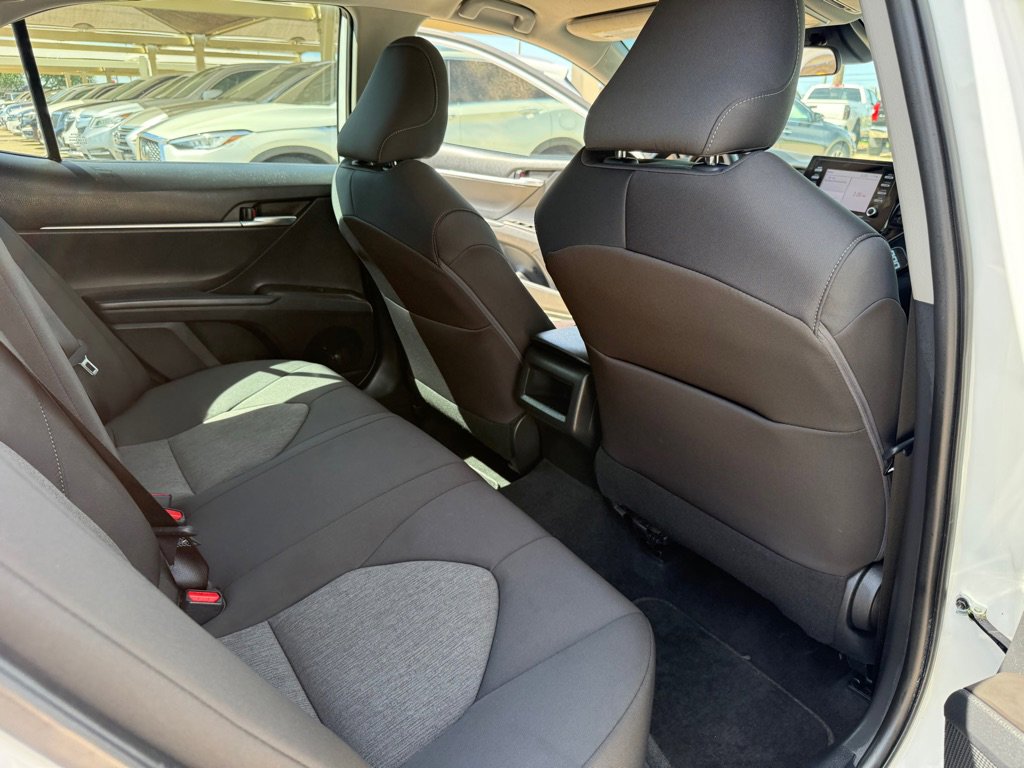 Used 2021 Toyota Camry LE FWD image 17