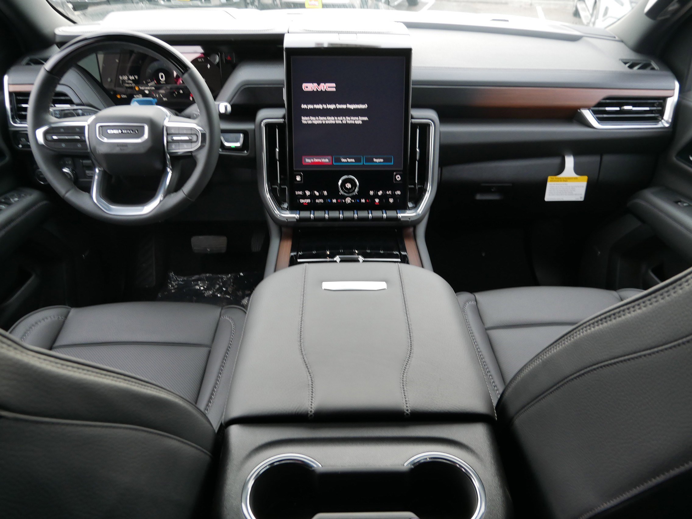 New 2026 GMC Yukon XL Denali w/ Denali Reserve Package image 6