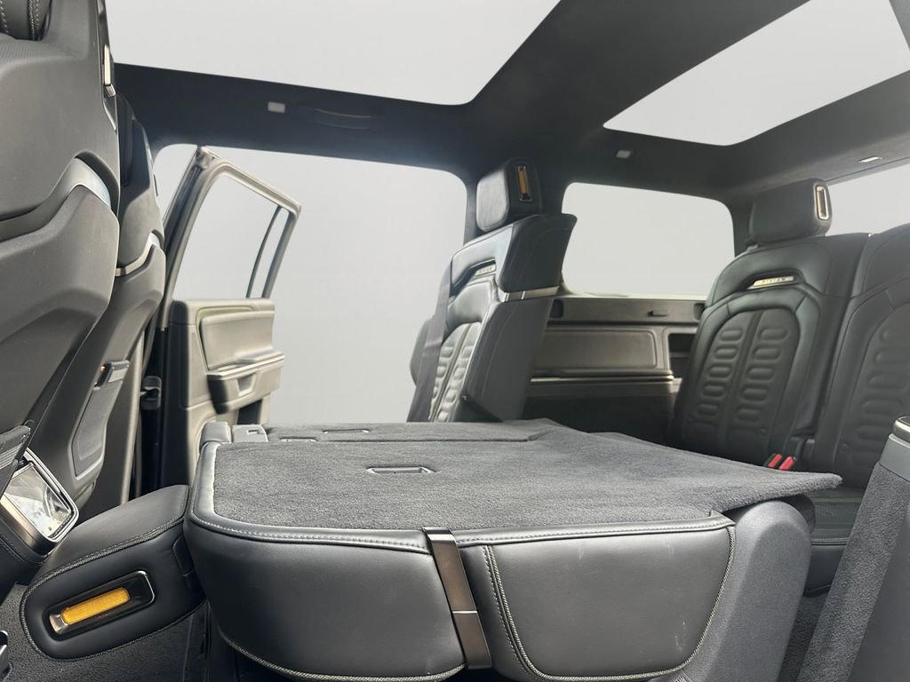 Used 2025 Rivian R1S Adventure image 22