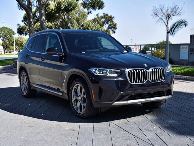 Used 2023 BMW X3 xDrive30i w/ Premium Package AWD/4WD image 4