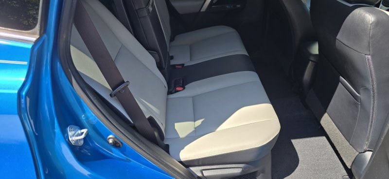 Used 2016 Toyota RAV4 Limited AWD/4WD image 30