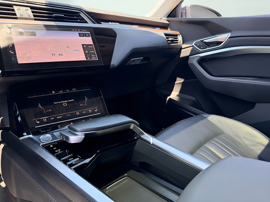 Used 2019 Audi e-tron Premium Plus AWD/4WD image 26