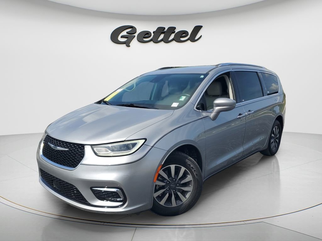 Used 2021 Chrysler Pacifica Touring-L FWD image 1