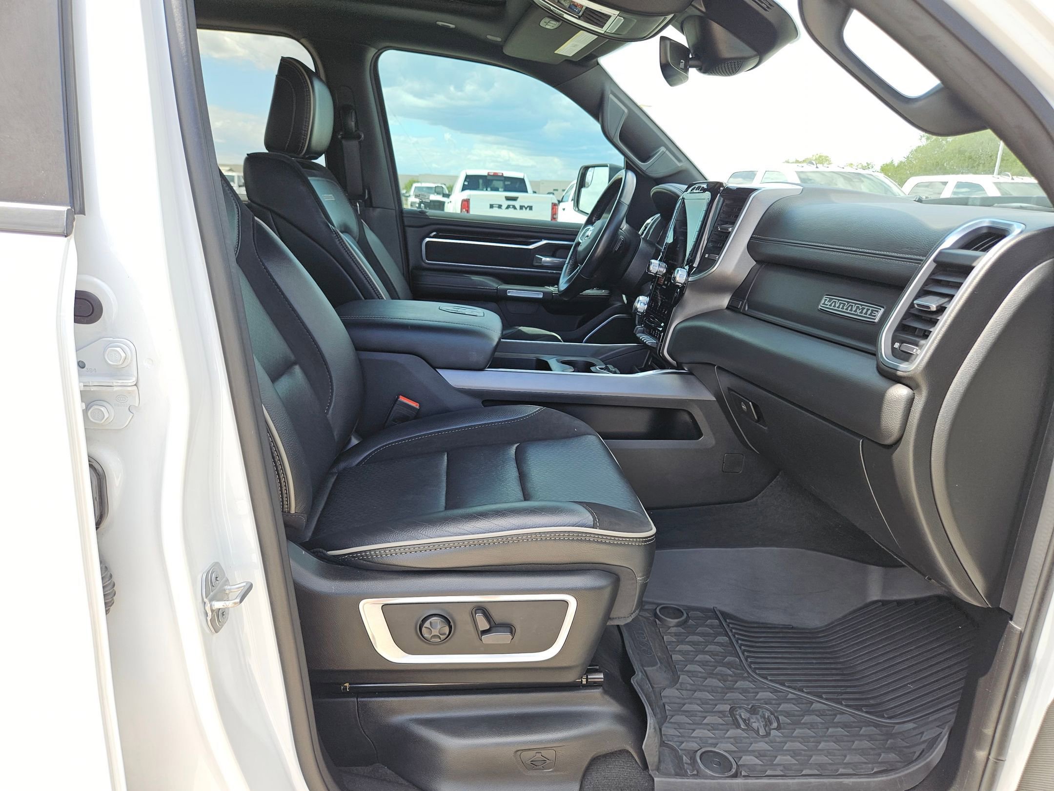 Certified 2021 RAM 1500 Laramie image 27
