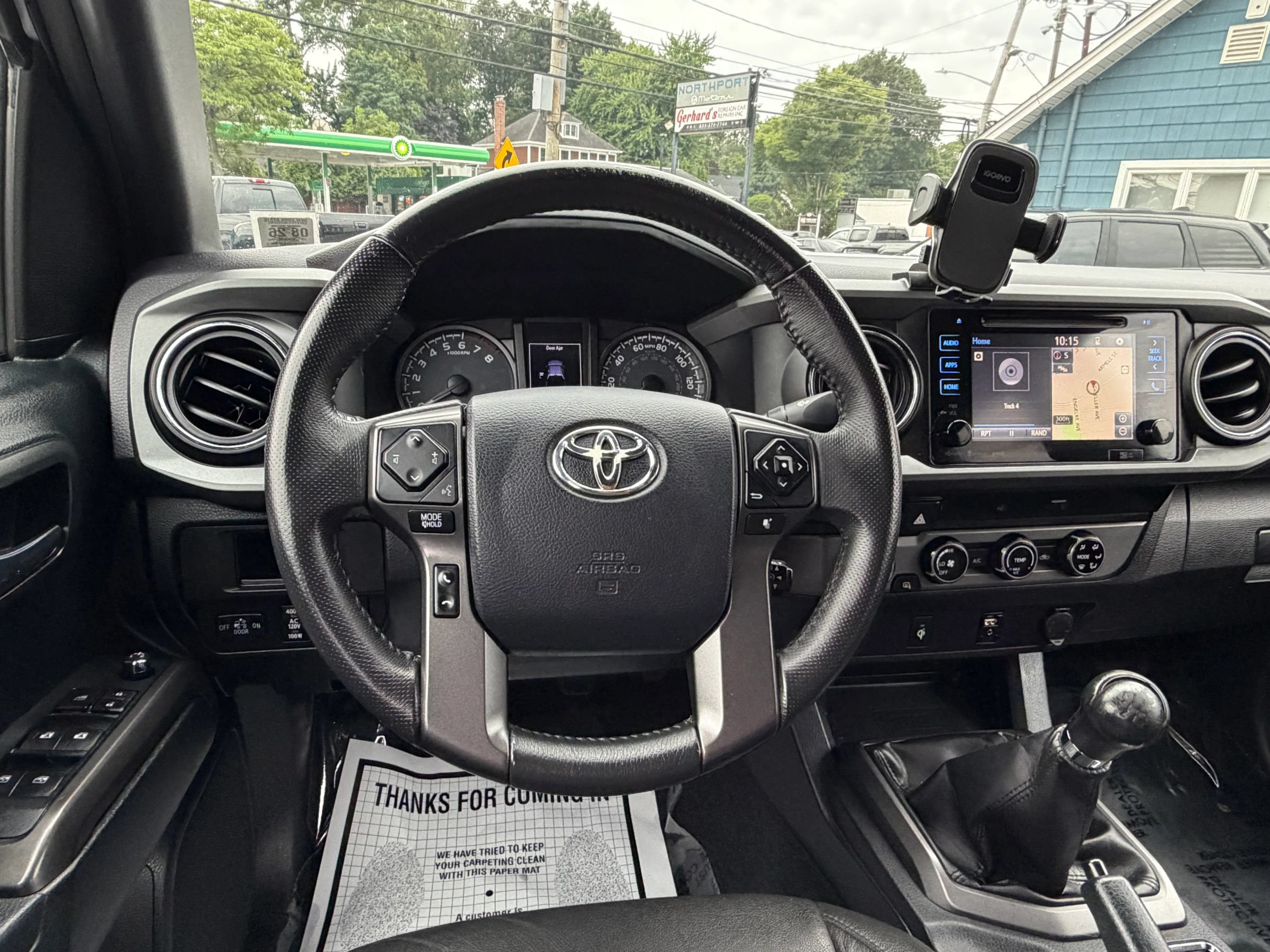 Used 2017 Toyota Tacoma SR AWD/4WD image 11