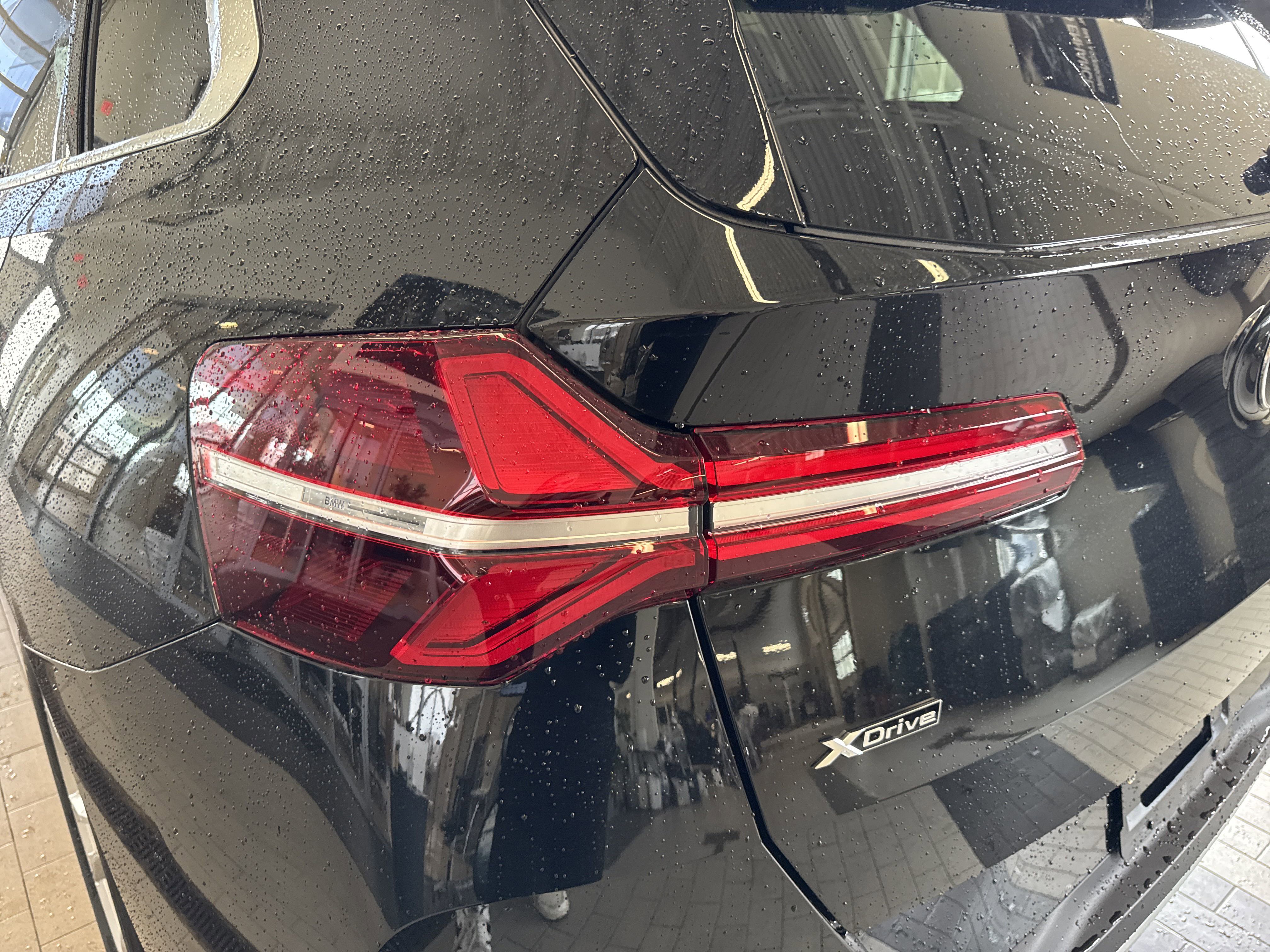 Used 2025 BMW X3 xDrive30i w/ Convenience Package image 11