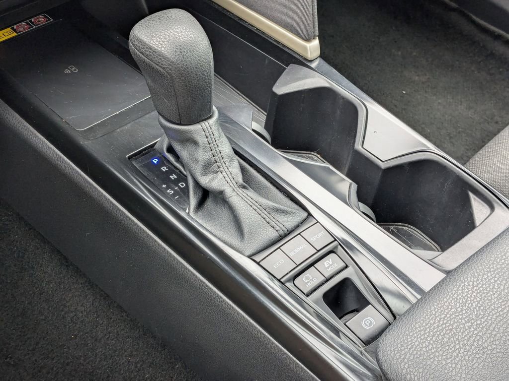 Used 2025 Toyota Camry LE image 23