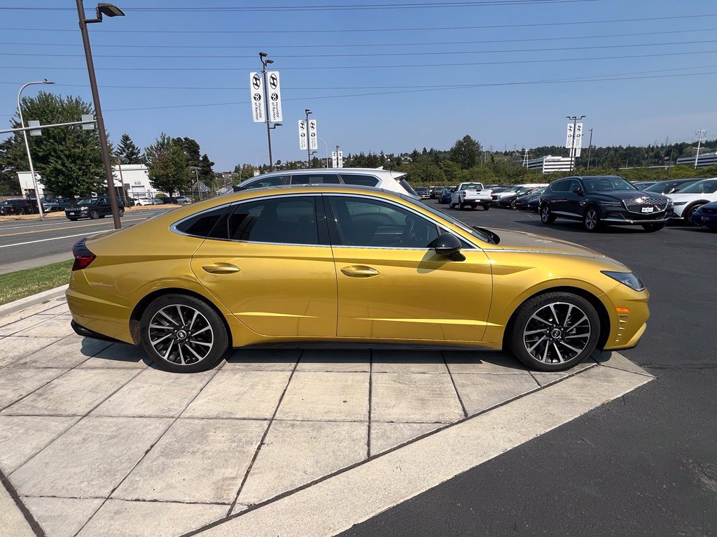 Used 2020 Hyundai Sonata SEL Plus w/ Tech Package FWD image 4