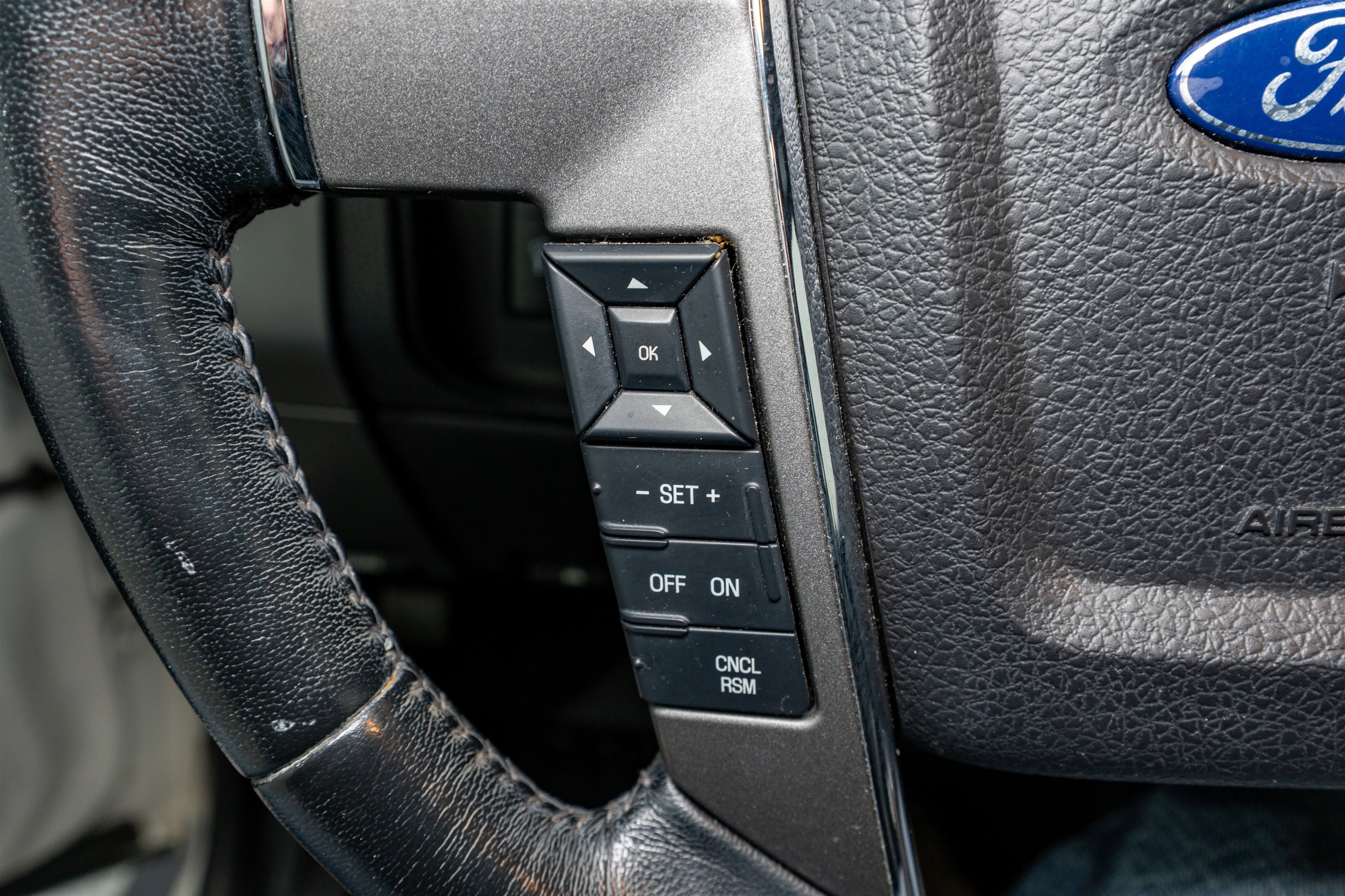 Used 2017 Ford Expedition Platinum image 30