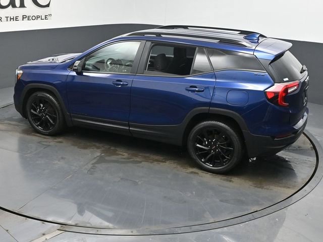 Used 2023 GMC Terrain SLE w/ Driver Convenience Package image 42