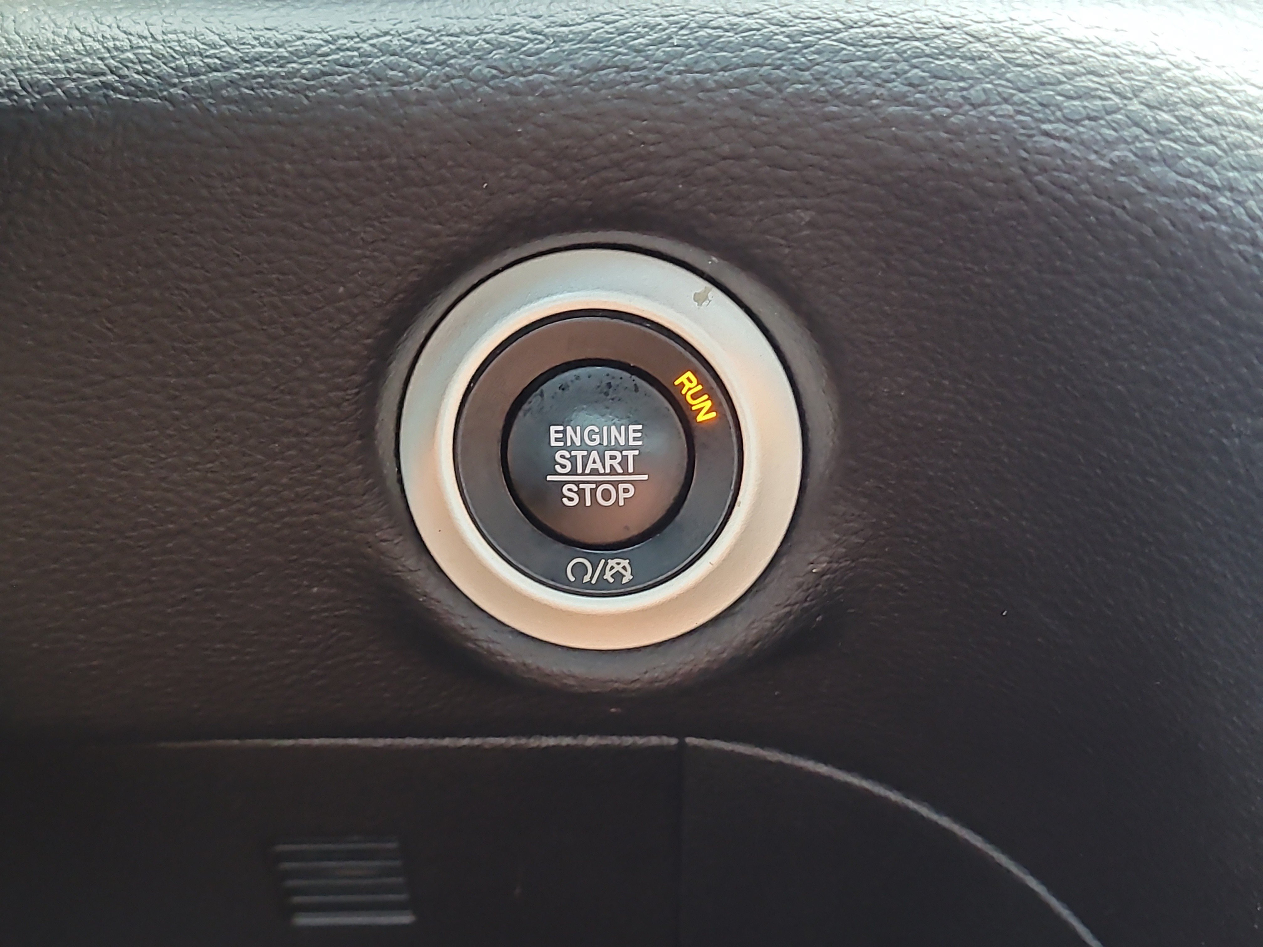 Used 2022 Chrysler Pacifica Pinnacle FWD image 32