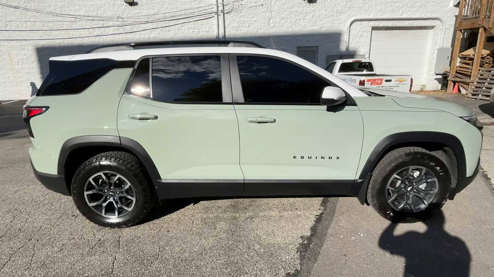 Certified 2025 Chevrolet Equinox ACTIV w/ Safety and Technology Package image 9