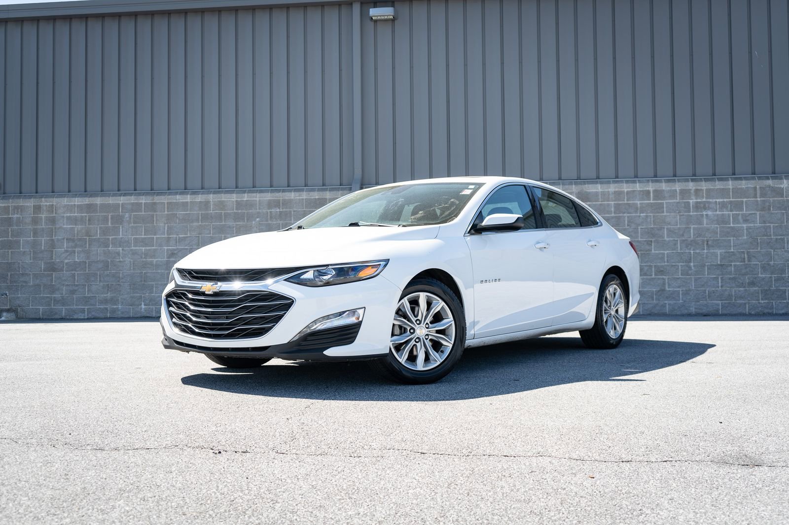 Used 2024 Chevrolet Malibu LT FWD image 1