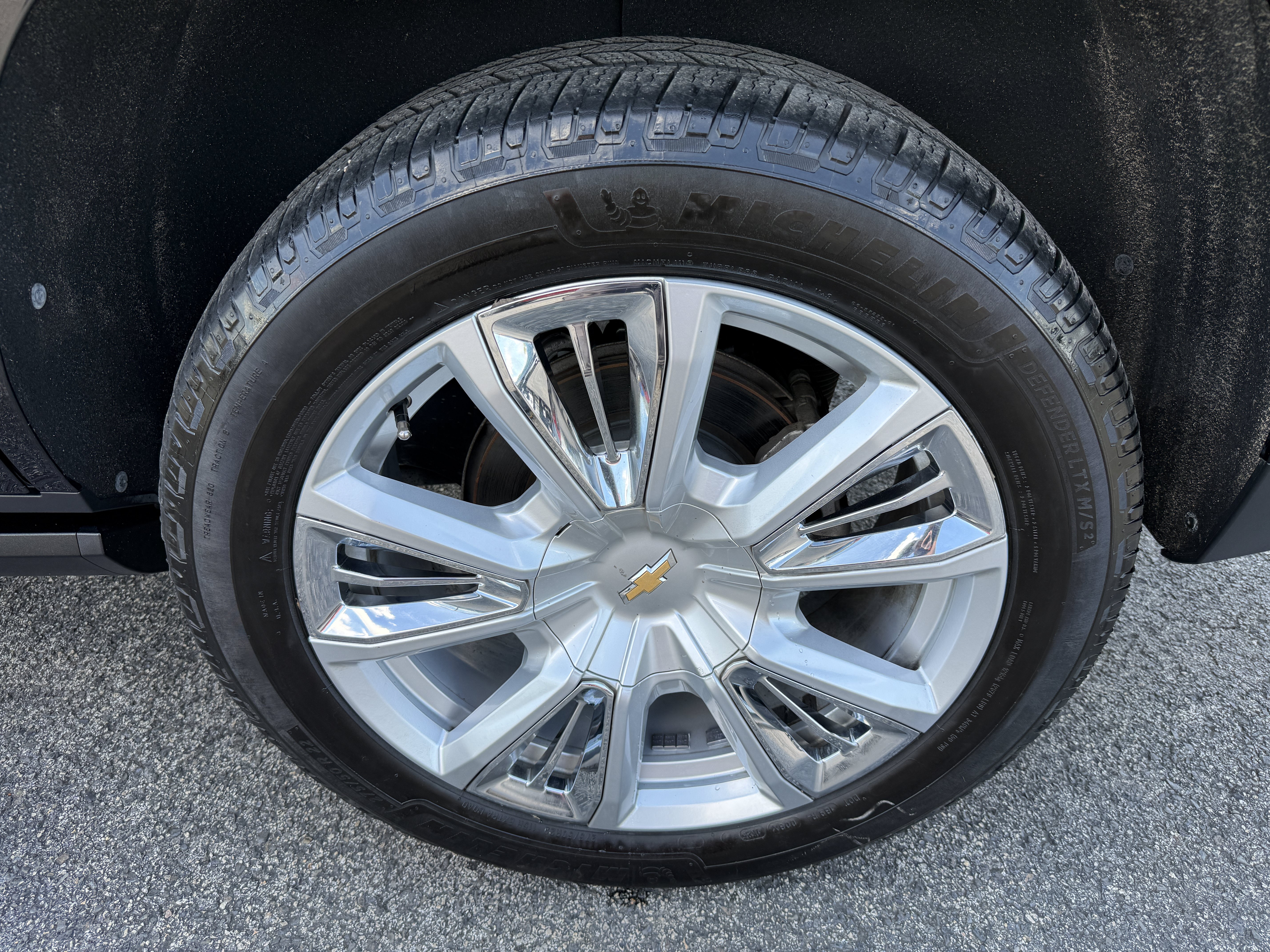 Used 2023 Chevrolet Tahoe High Country RWD image 9