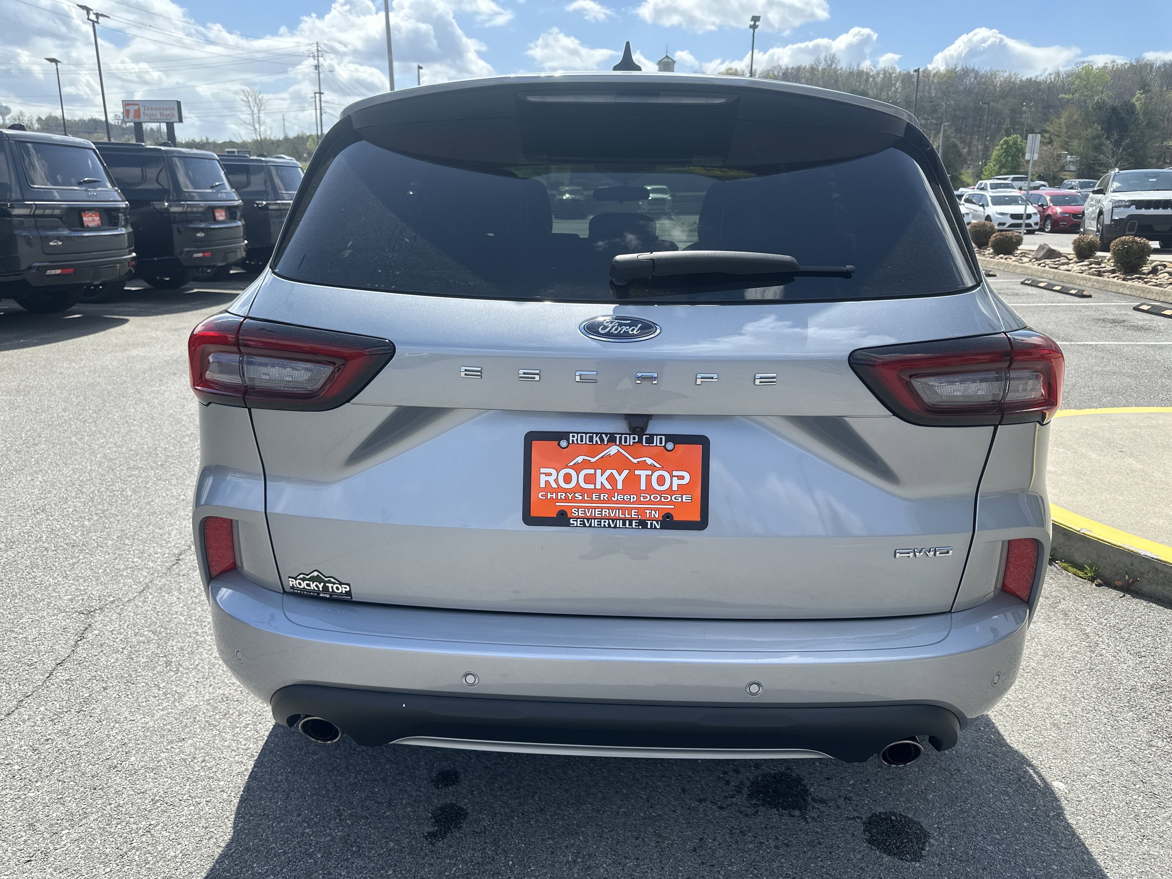 Used 2024 Ford Escape ST-Line w/ Tech Pack #1 AWD/4WD image 9
