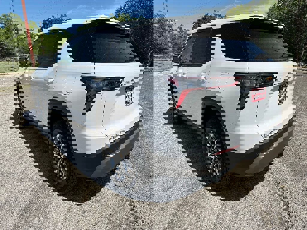 New 2026 Chevrolet Equinox LT AWD/4WD image 9