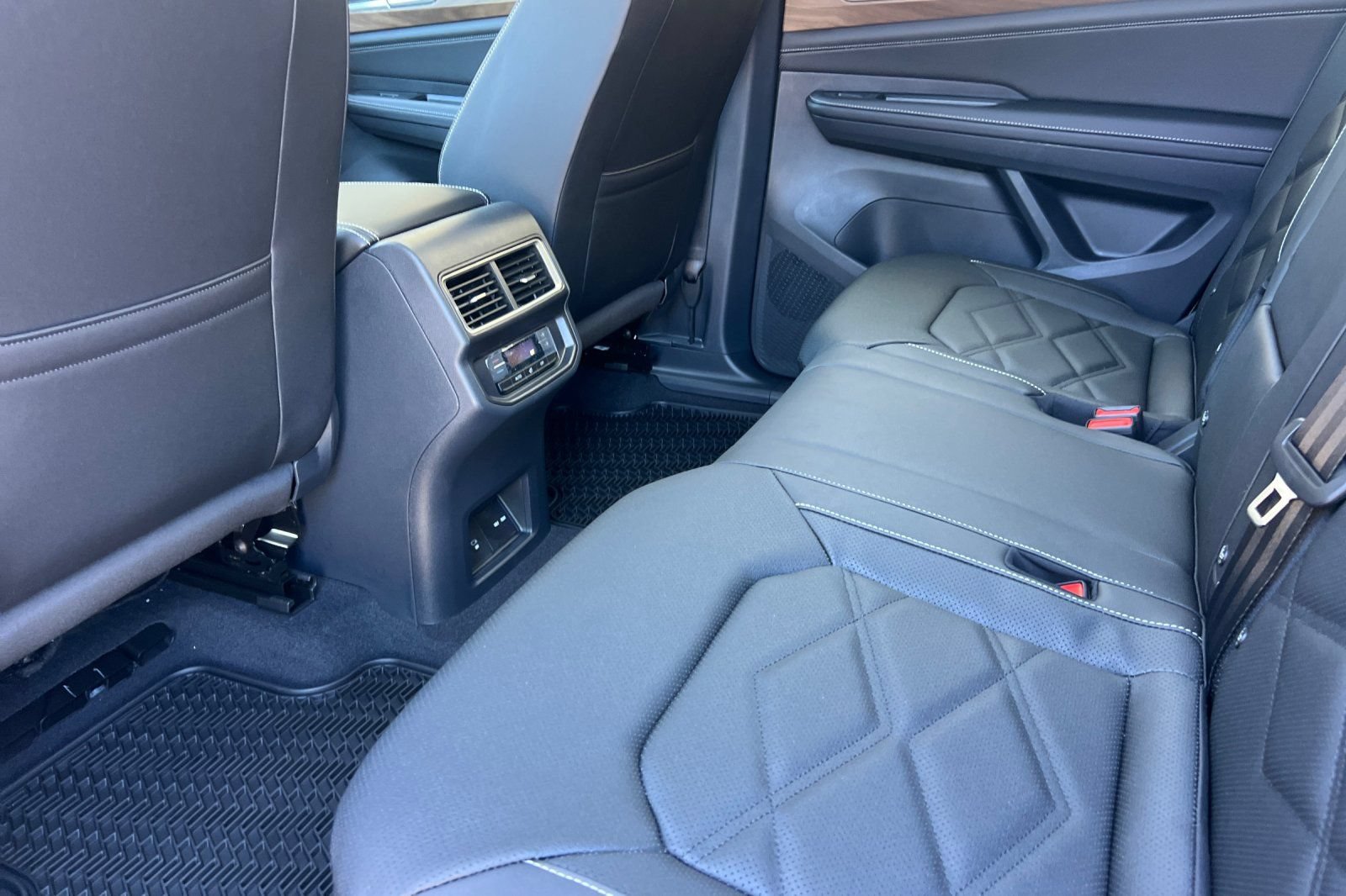 New 2026 Volkswagen Atlas SE AWD/4WD image 12