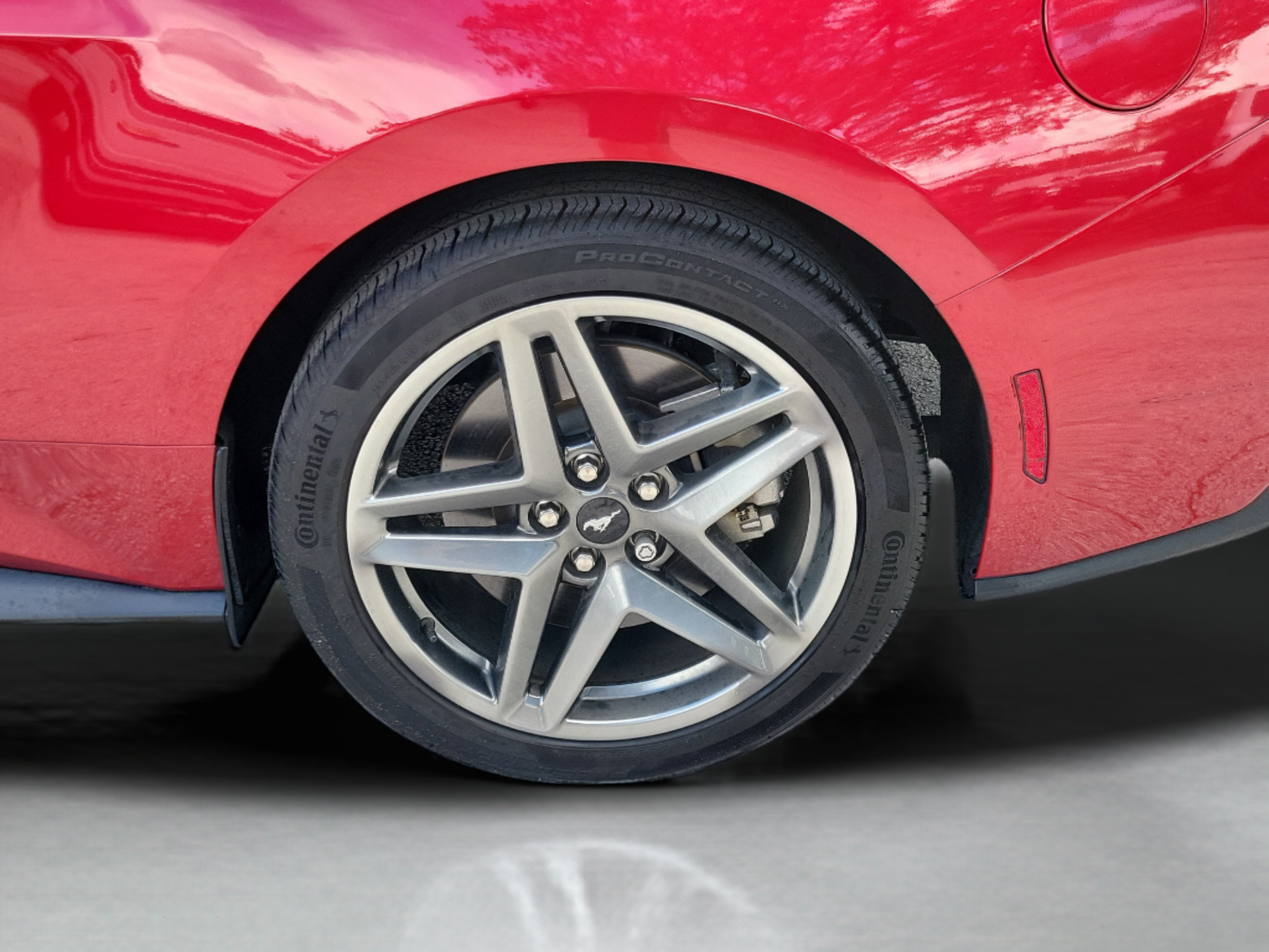 Used 2024 Ford Mustang GT RWD image 31