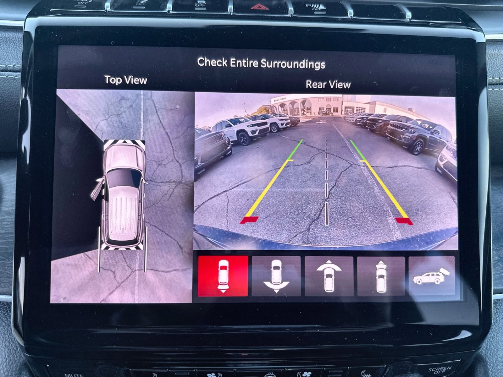 New 2025 Jeep Grand Cherokee Limited w/ Luxury Tech Group II image 19