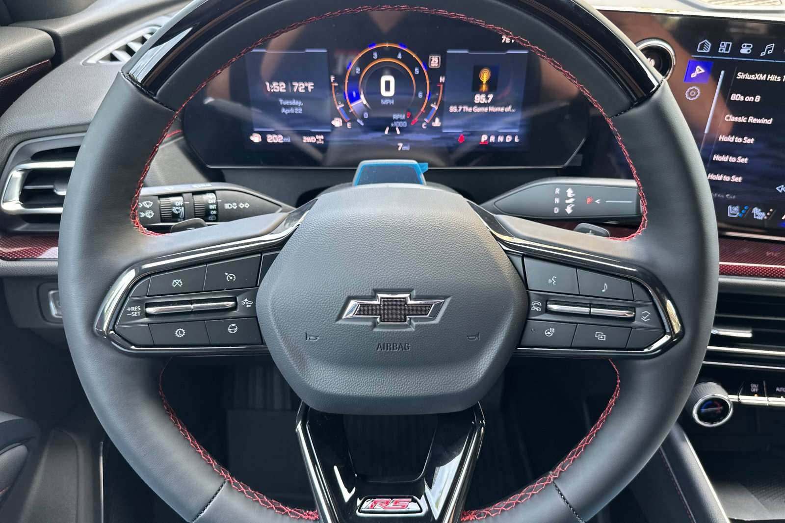 New 2025 Chevrolet Traverse RS w/ LPO, Floor Liner Package image 23