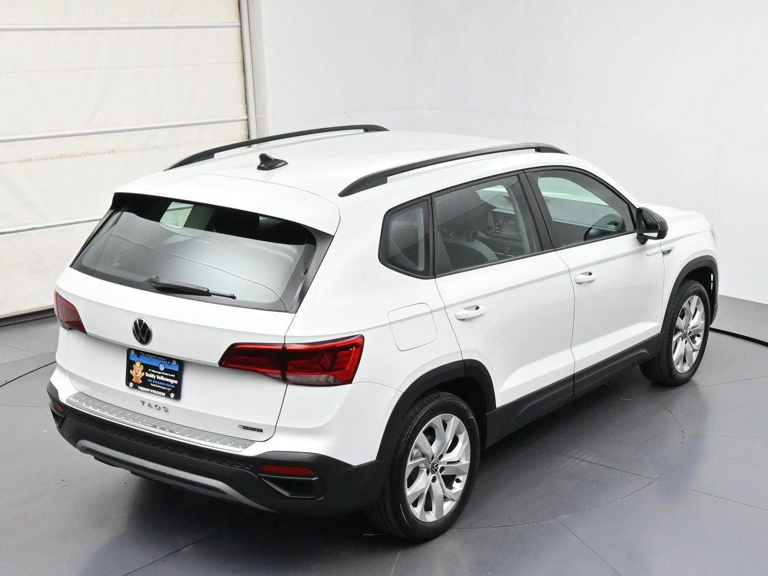 Certified 2023 Volkswagen Taos S w/ Driver Assistance Package AWD/4WD image 33