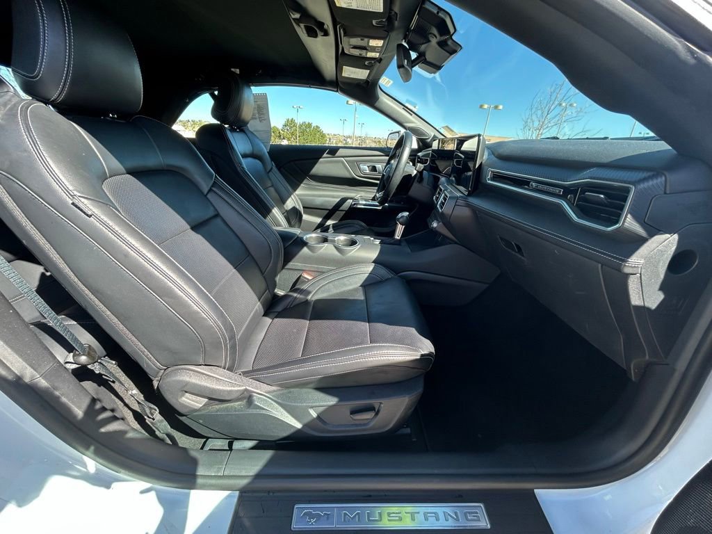 Used 2025 Ford Mustang Premium RWD image 27