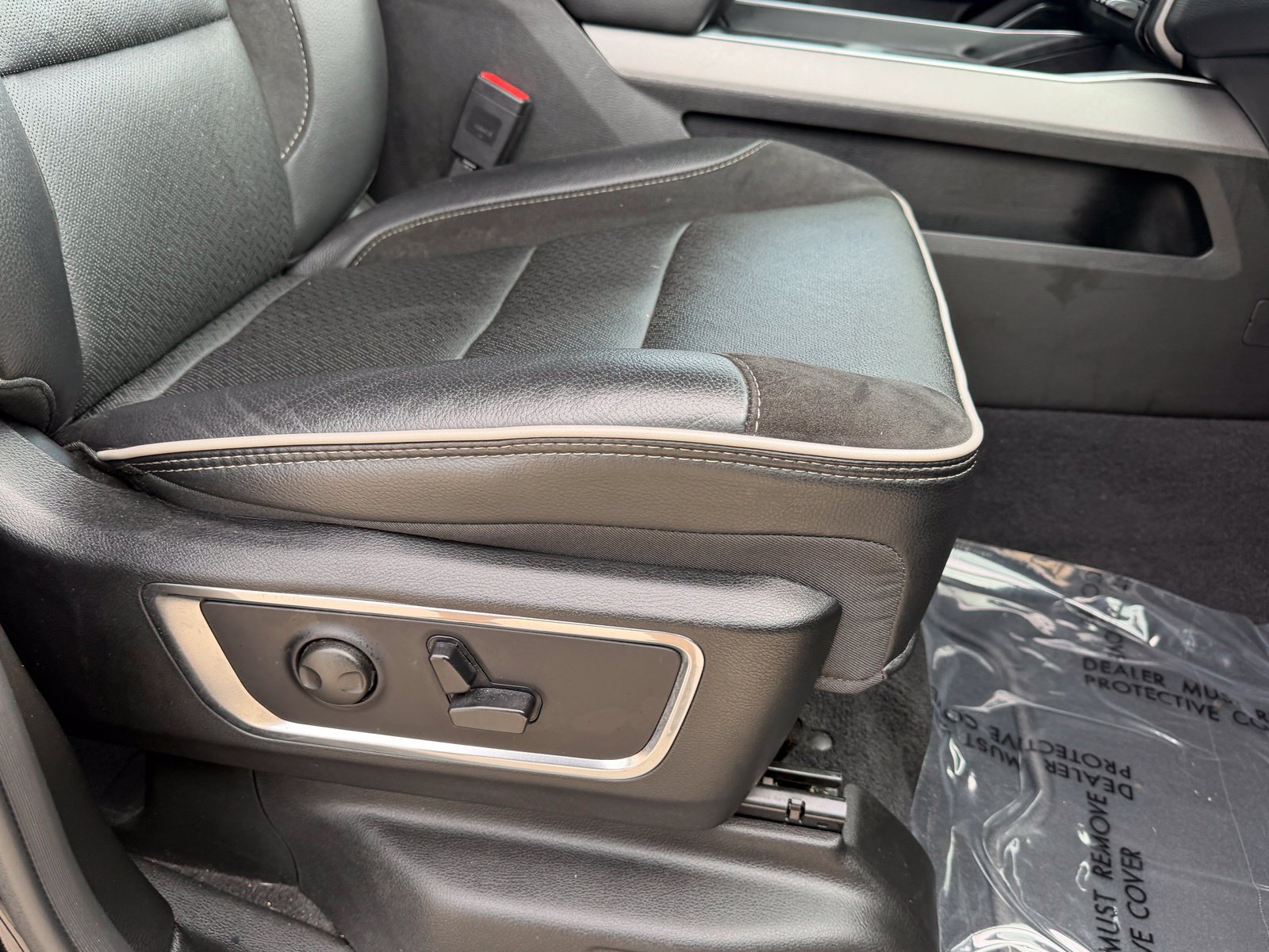 Used 2026 RAM 1500 Laramie AWD/4WD image 50
