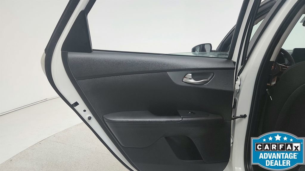 Used 2021 Kia Forte LXS FWD image 39