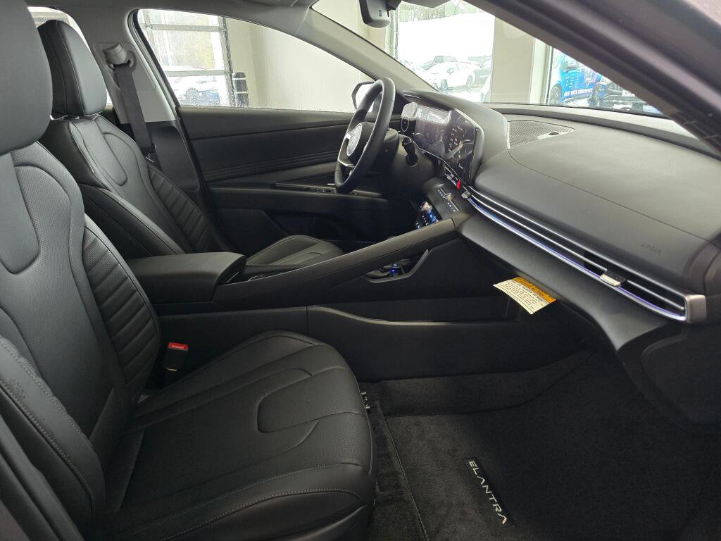 New 2026 Hyundai Elantra Limited image 43