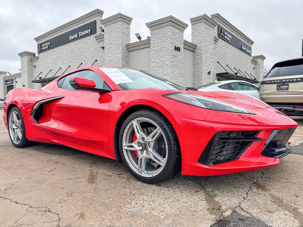 Used 2021 Chevrolet Corvette Stingray Premium Cpe w/ 3LT RWD image 2