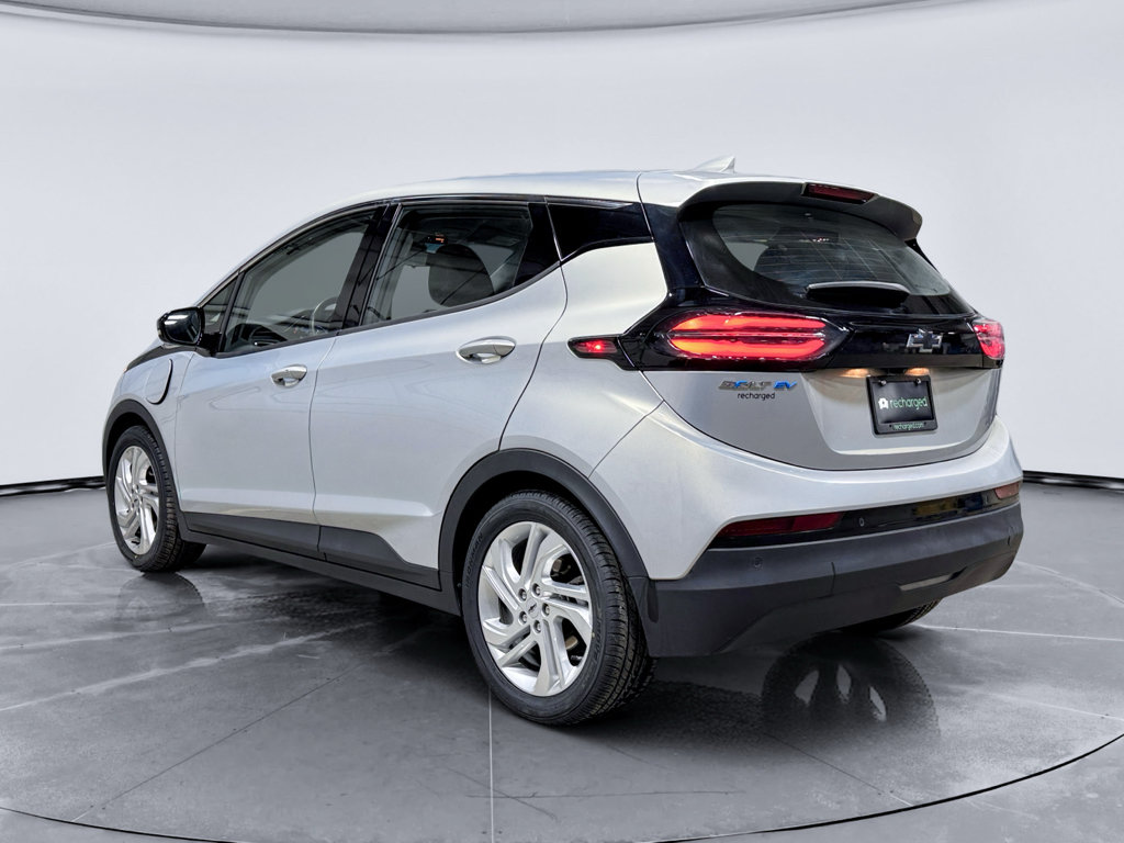 Used 2023 Chevrolet Bolt LT w/ Driver Confidence Package FWD image 2