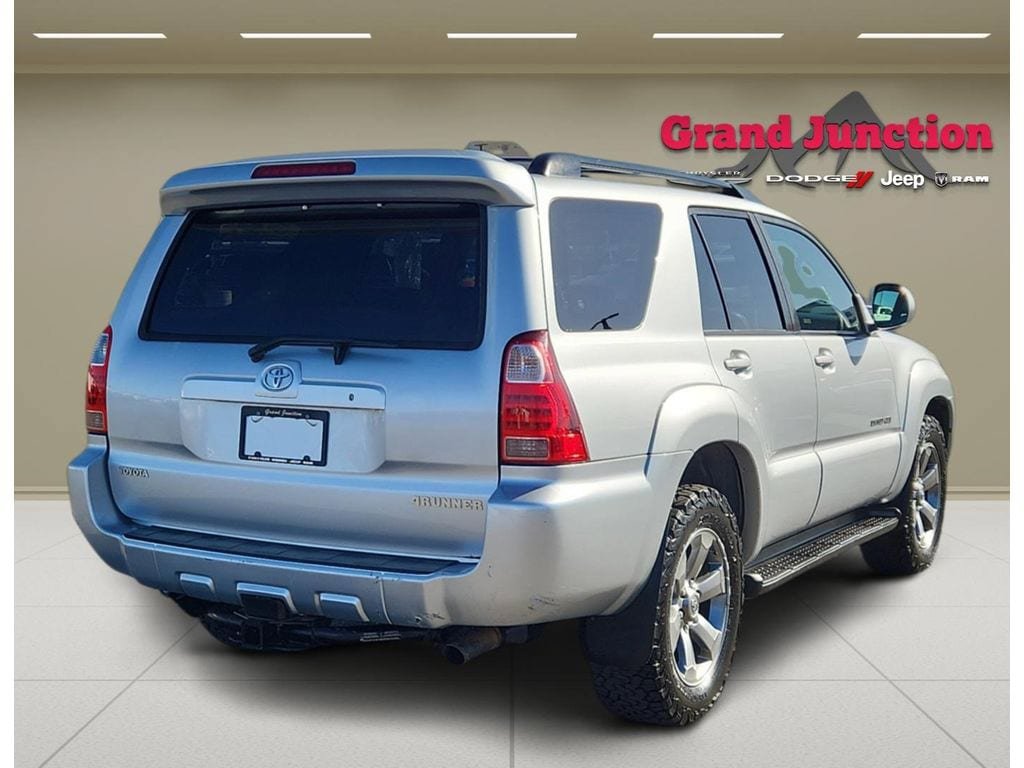 Used 2007 Toyota 4Runner Limited AWD/4WD image 3