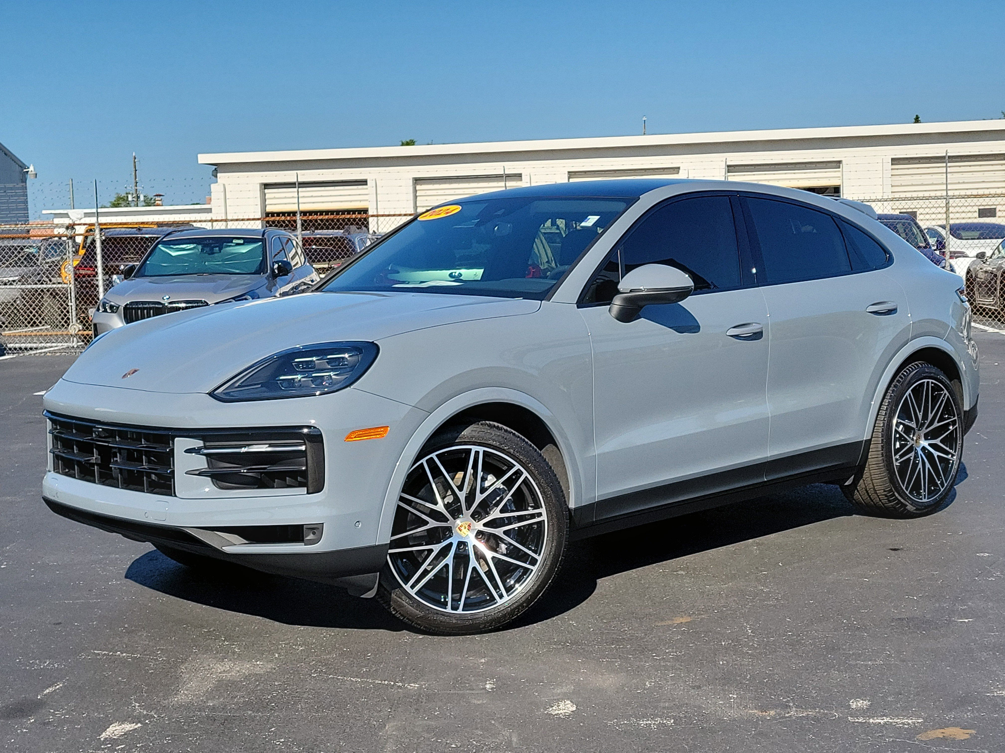 Used 2024 Porsche Cayenne Coupe image 1