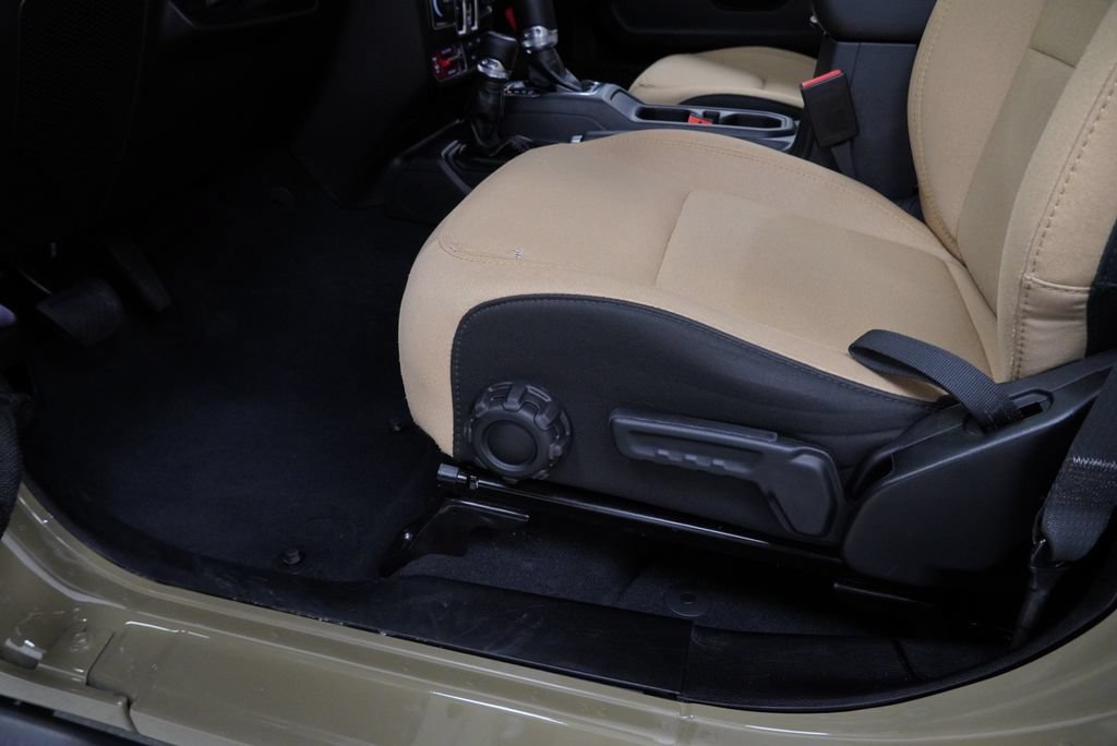 Certified 2025 Jeep Wrangler Unlimited Sport S 4xe AWD/4WD image 38