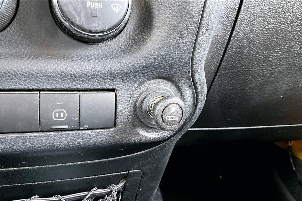 Used 2012 Jeep Wrangler Unlimited Rubicon w/ Dual Top Group AWD/4WD image 32
