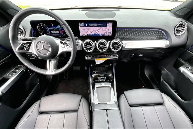 Used 2025 Mercedes-Benz GLB 250 4MATIC image 7