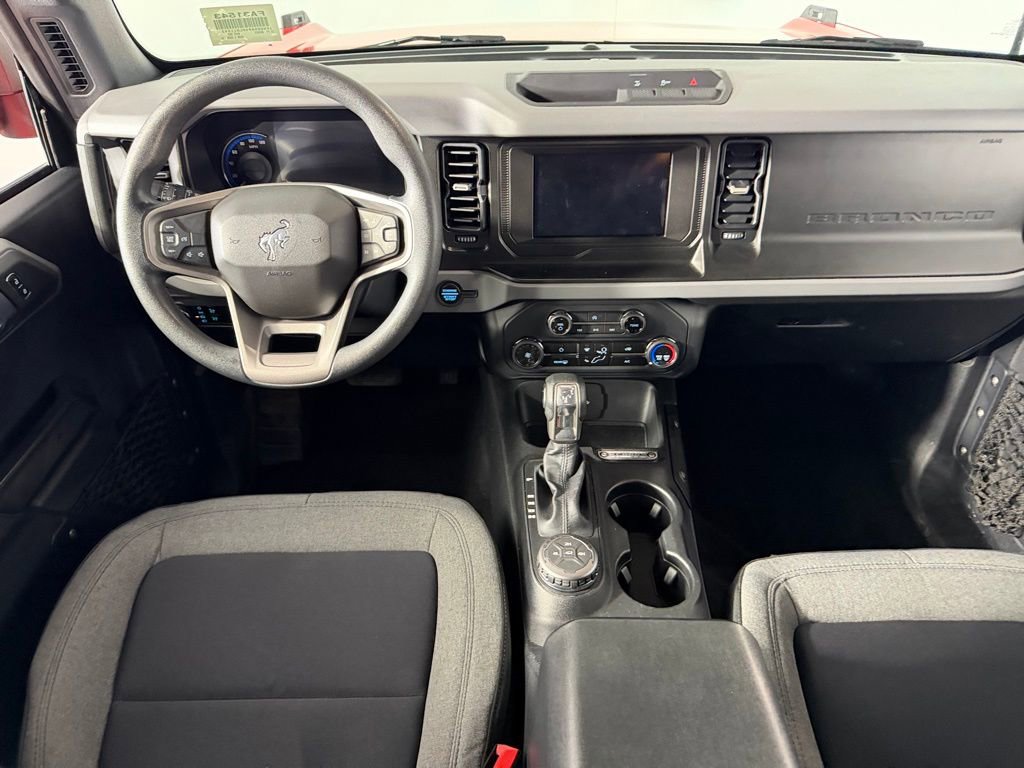 Used 2023 Ford Bronco Black Diamond image 12
