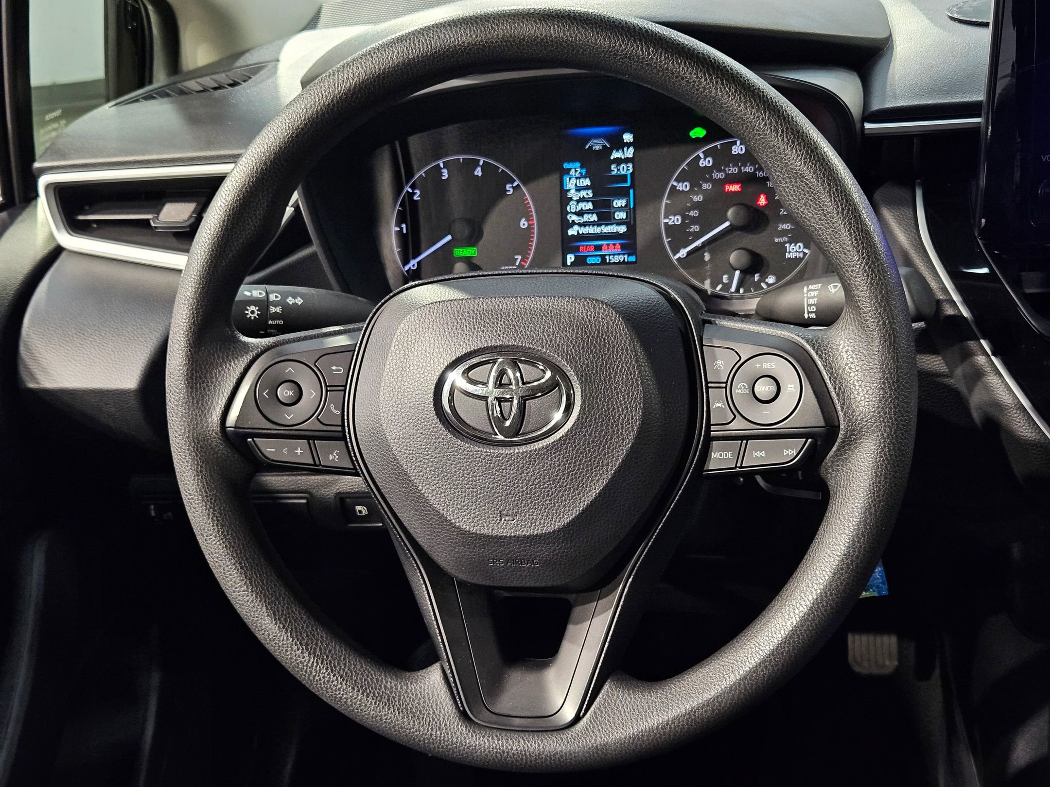 Used 2025 Toyota Corolla LE image 25