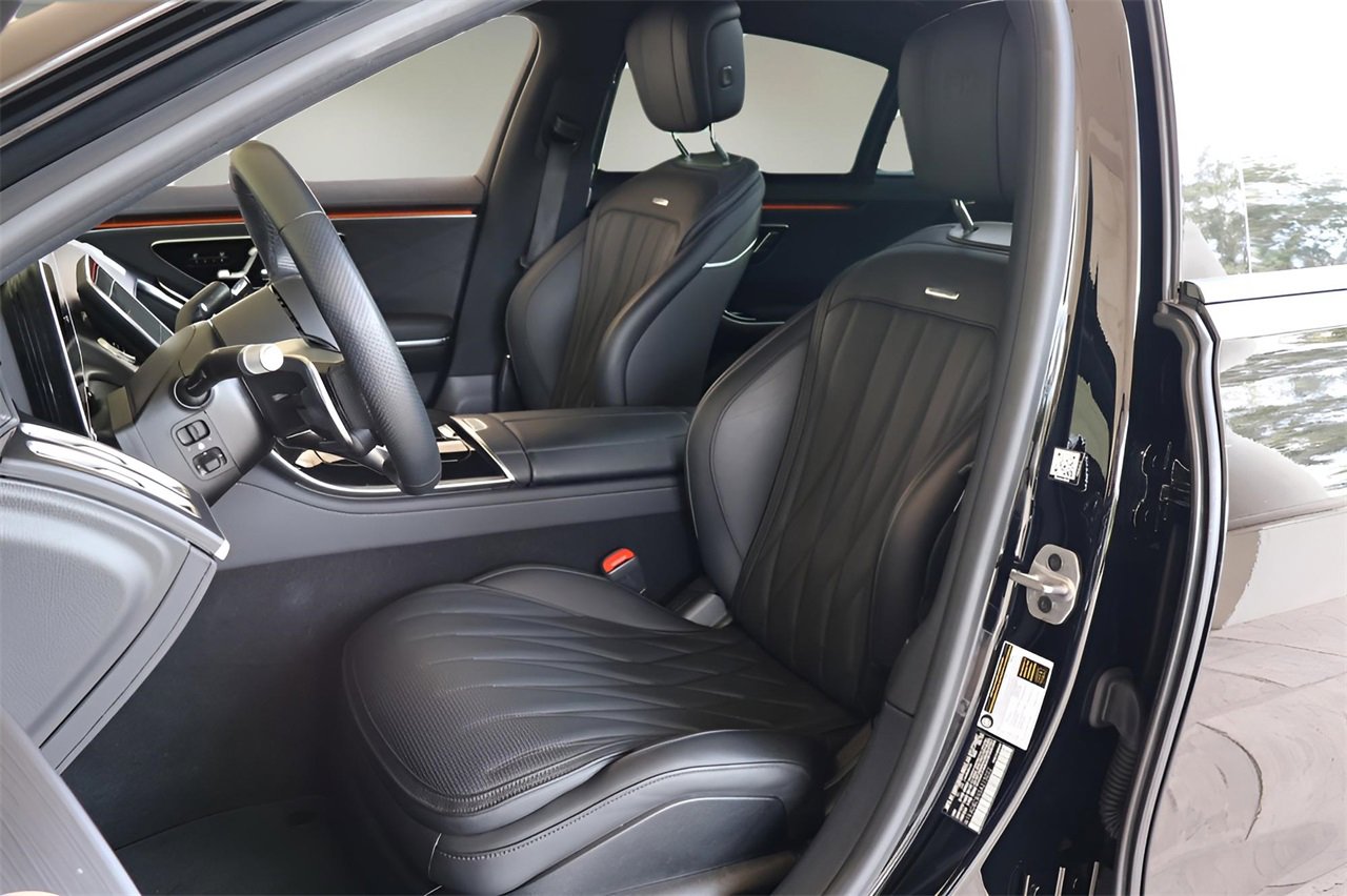 Used 2025 Mercedes-Benz S 63 AMG S image 12