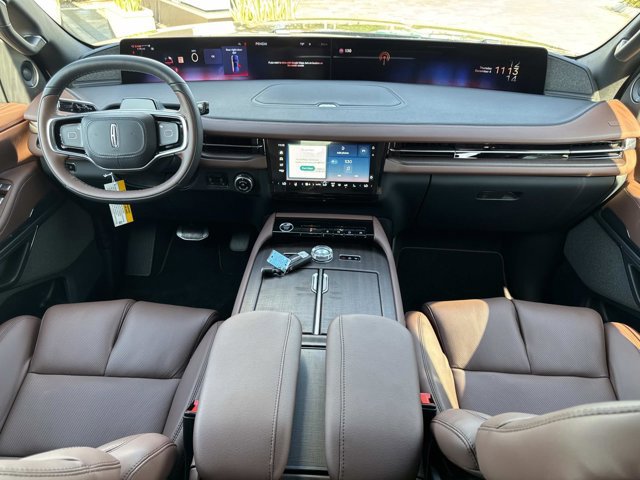 New 2025 Lincoln Navigator L Reserve image 26