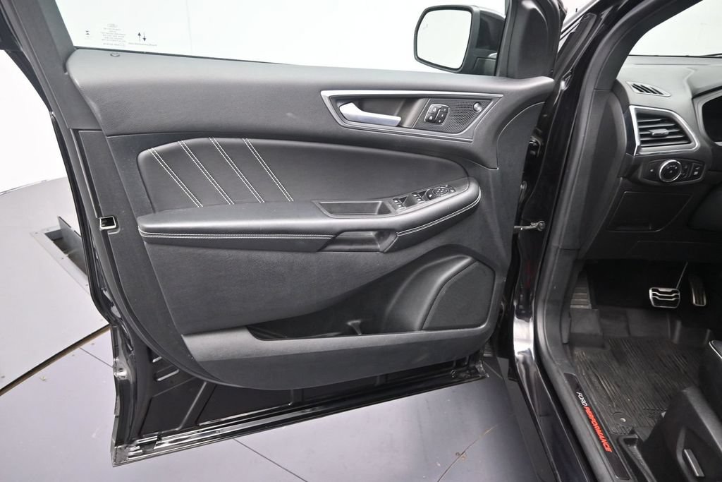 Used 2023 Ford Edge ST AWD/4WD image 17