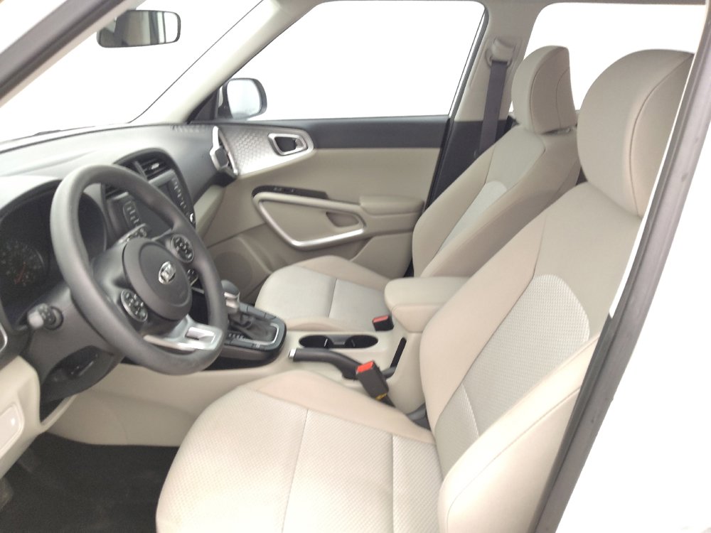 Used 2021 Kia Soul LX image 17