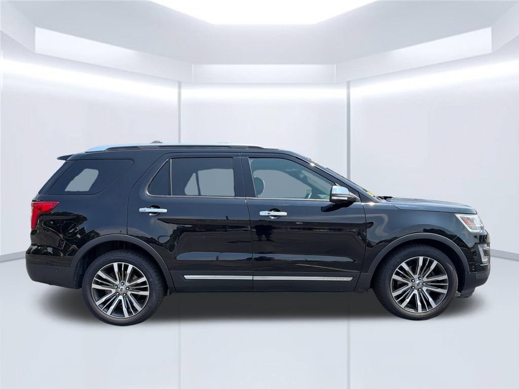 Used 2017 Ford Explorer Platinum AWD/4WD image 7