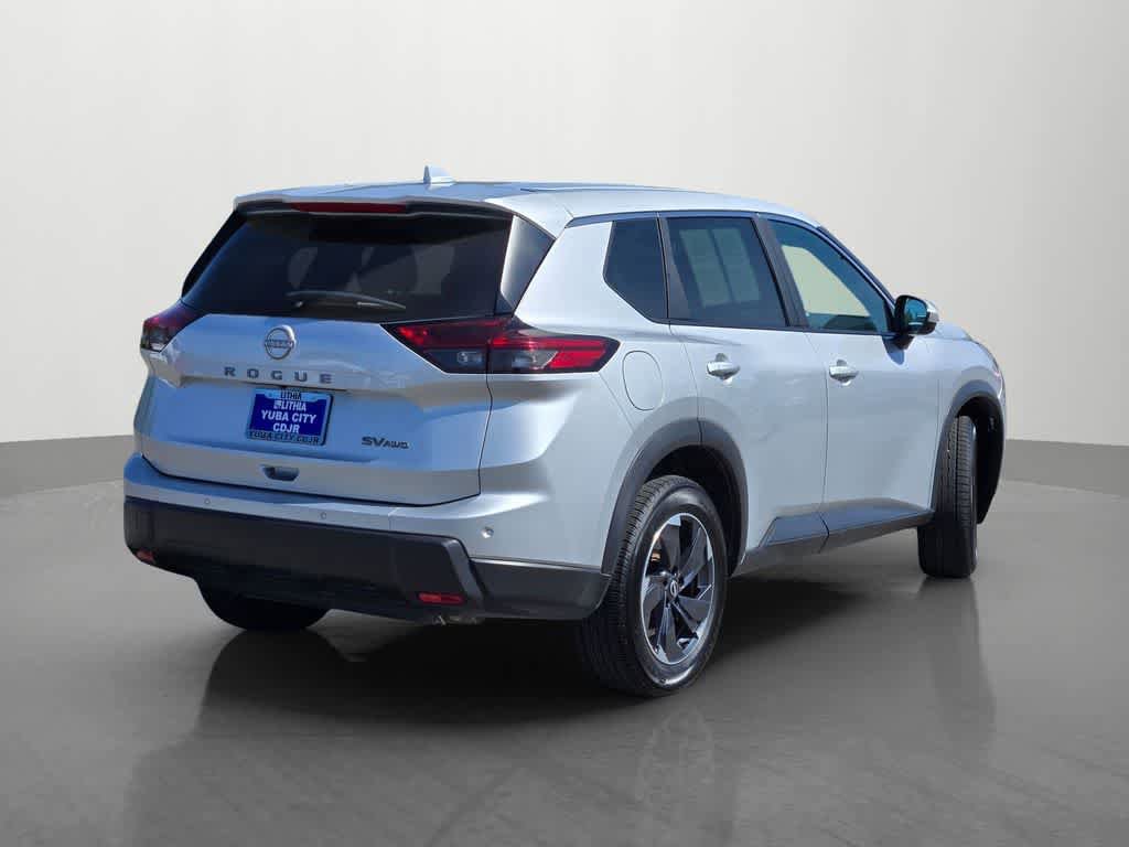 Used 2024 Nissan Rogue SV AWD/4WD image 6
