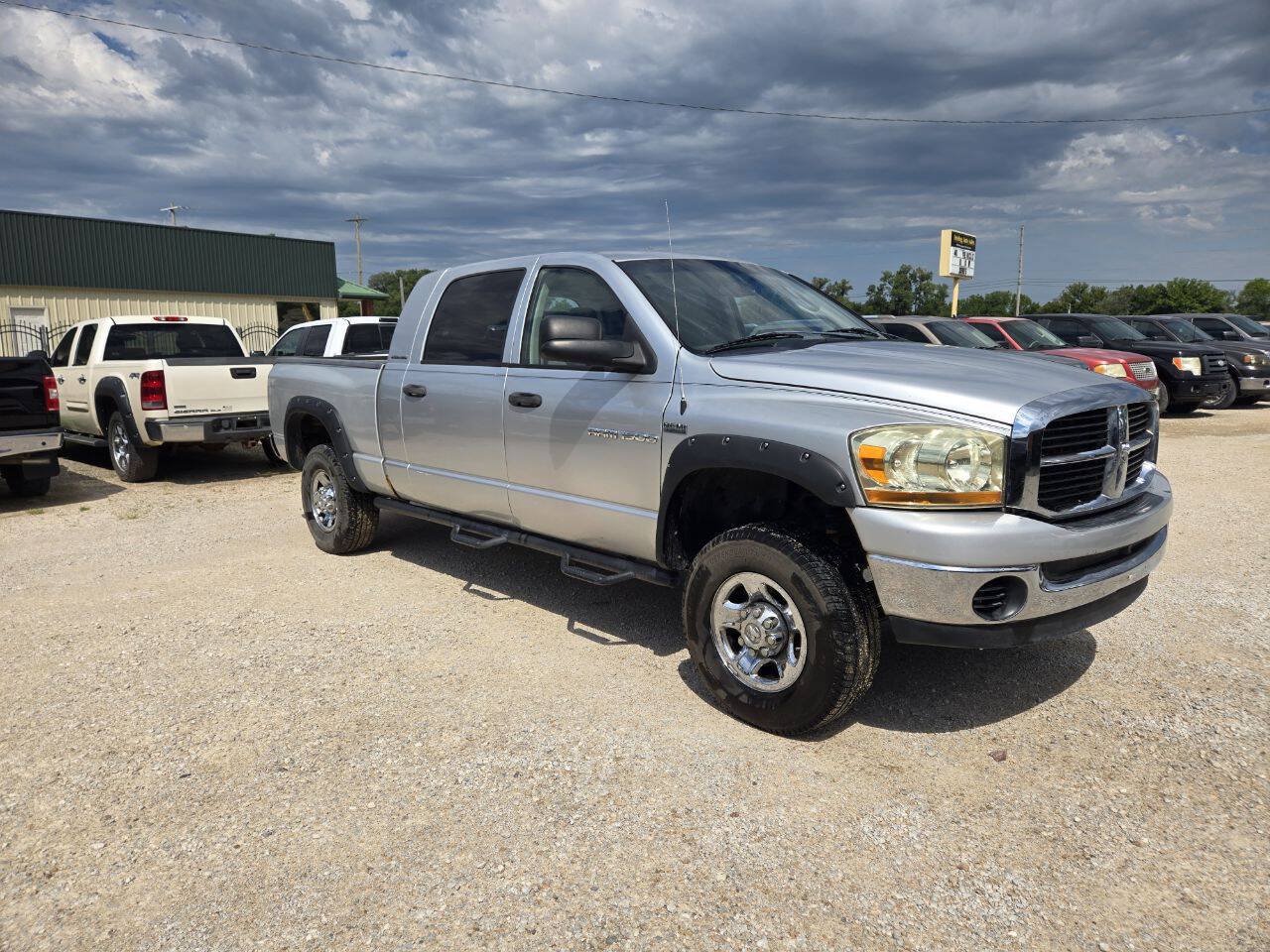 Used 2006 Dodge Ram 1500 Truck SLT w/ Trailer Tow Group AWD/4WD image 1