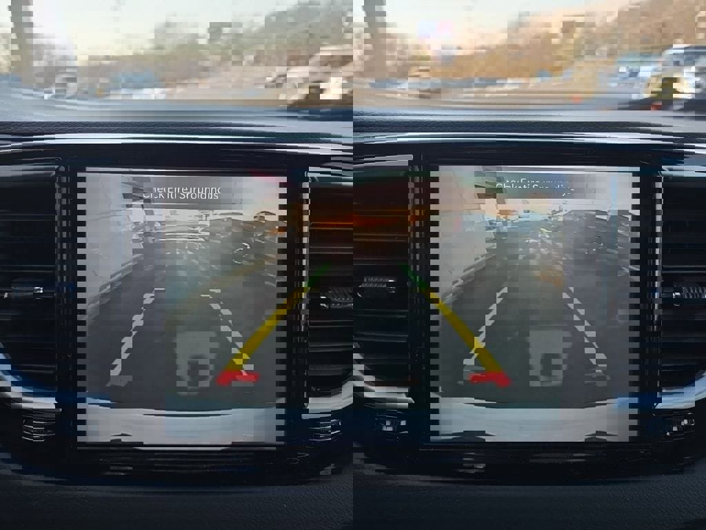 Used 2024 Chrysler Pacifica Touring-L image 21