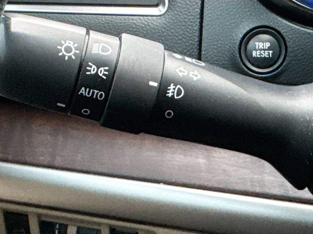 Used 2019 Subaru Outback 2.5i Limited w/ Popular Package #2 image 13