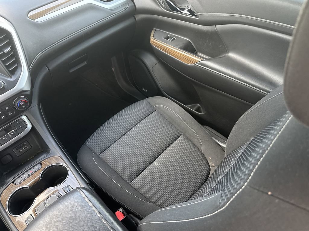 Used 2022 GMC Acadia SLE w/ Driver Convenience Package FWD image 27