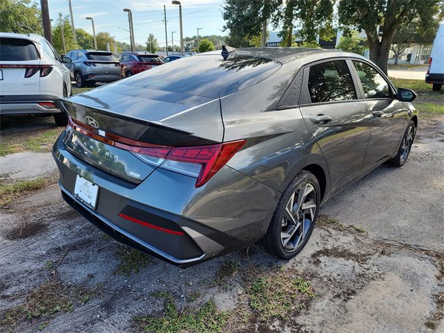 New 2025 Hyundai Elantra SEL w/ Cargo Package image 3